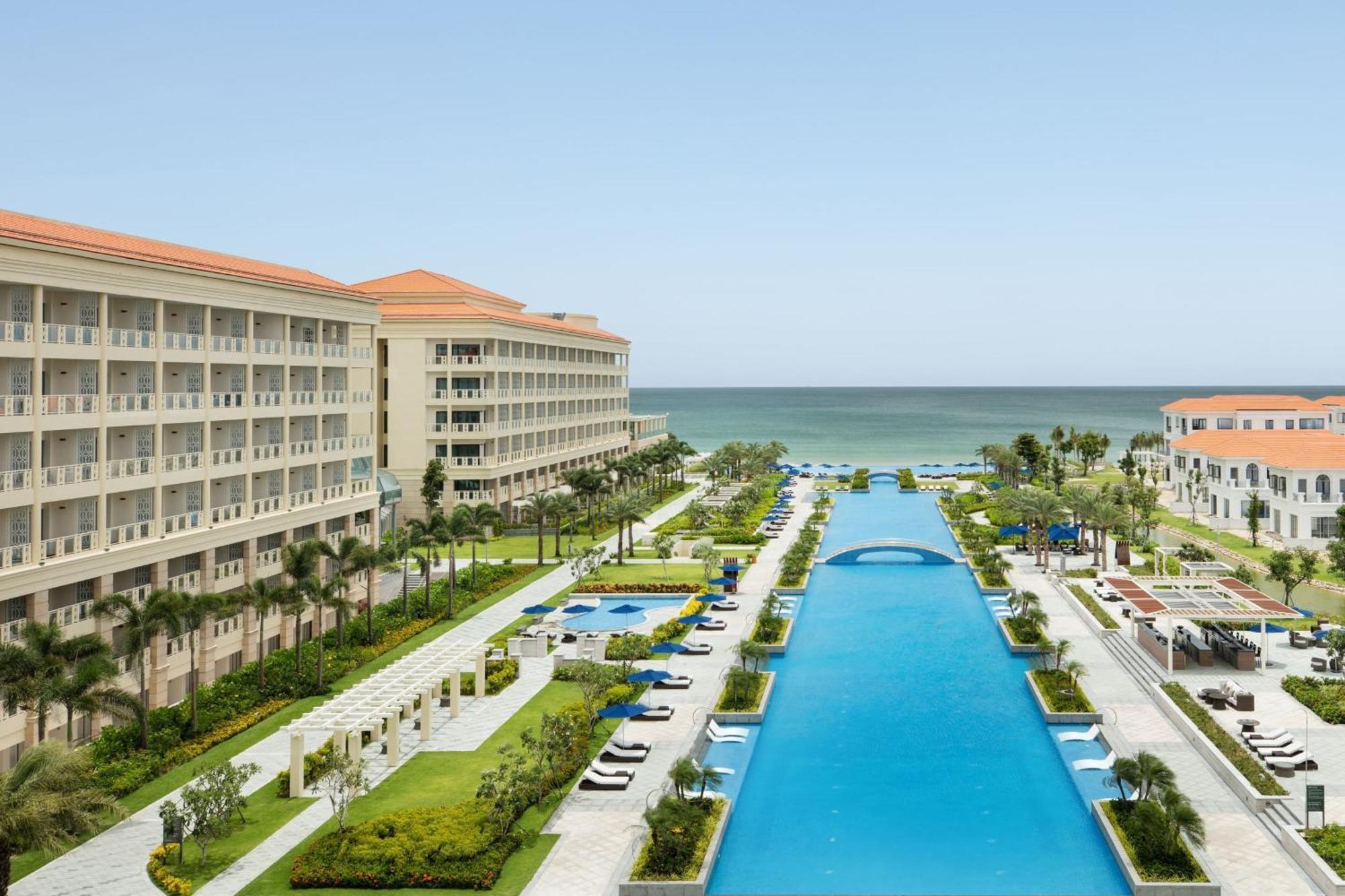 Sheraton Grand Danang Resort & Convention Center Buitenkant foto